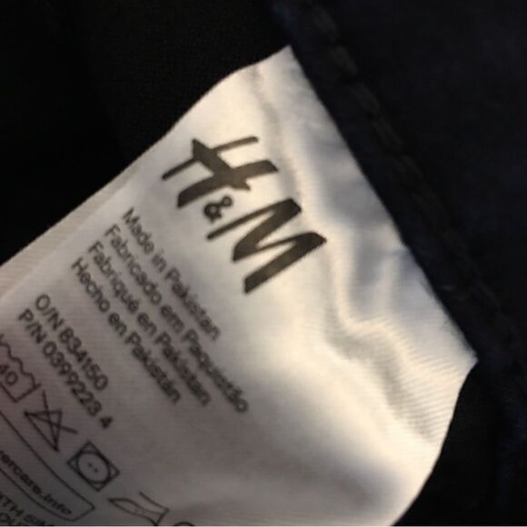 H&M &DENIM SUPER DARK WASH INK BLUE, DARK HARDWARE SKINNY! TALL - Picture 7 of 8